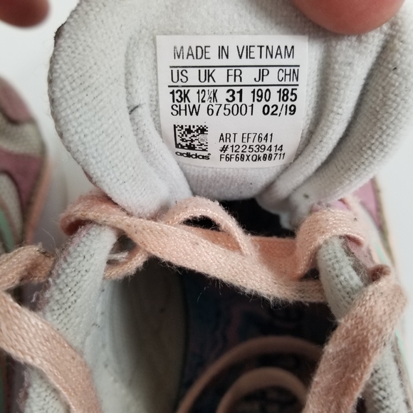 Adidas GIRLS  shoes size 13K - Picture 2 of 7